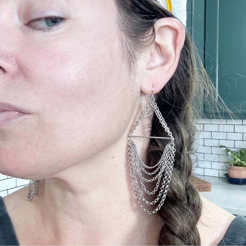 Vintage | 90’s or Y2K Guess Silver Chain Dangle Earrings - Picture 3 of 6